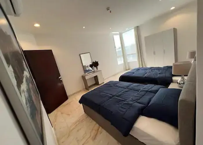 Luxurious Apartment Partial Sea View